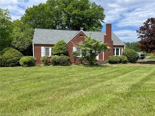 1716 Us Highway 220, Stokesdale, NC 27357