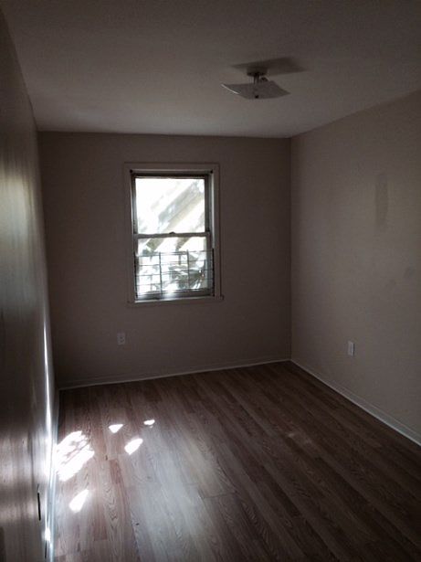 2nd image of 50 Dewey St
