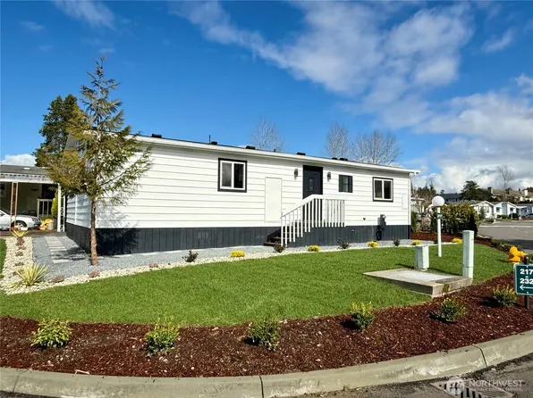 5900 64th Street NE #217, Marysville, WA 98270