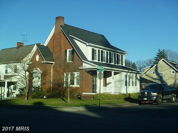2nd image of 1200 Oak Hill Ave