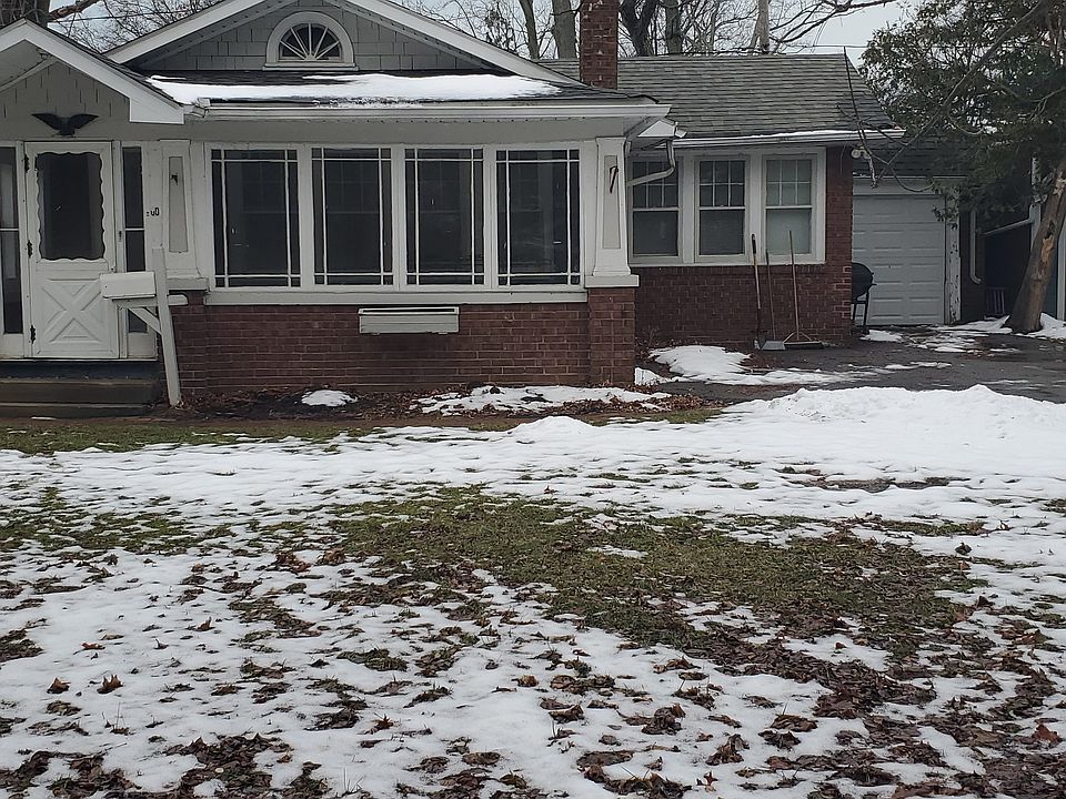 1st image of 100 E 238th St