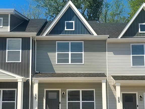 2nd image of 123 Front Ridge Cir