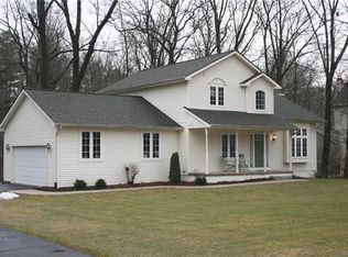 11403 Tall Shadows Ct, Pinckney, MI