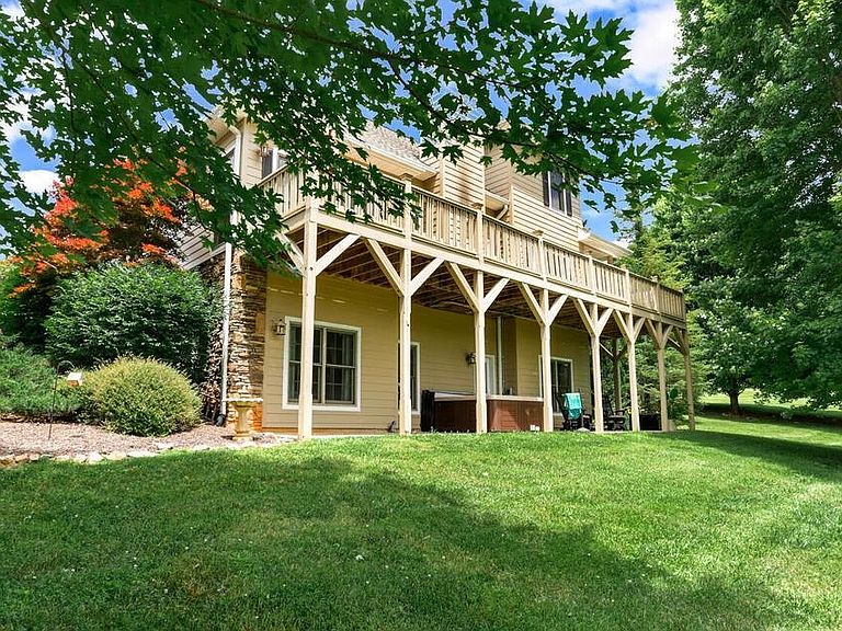 Listing photo 5