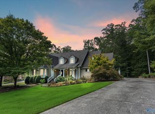 295 Spindle Top Dr, Guntersville, AL 35976