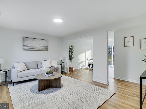 4th image of 4309 Cassell Blvd