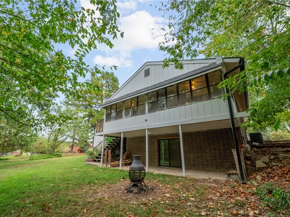 22593 Lakeview Rd, Springdale, AR 72764