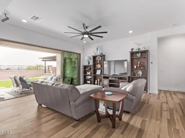 16517 S 7TH Place, Phoenix, AZ 85048