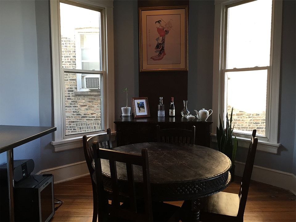 1st image of 749 W Cornelia Ave