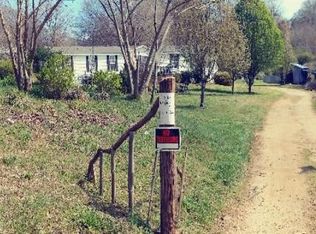 125 Copperhead Ln, Pickens, SC 29671