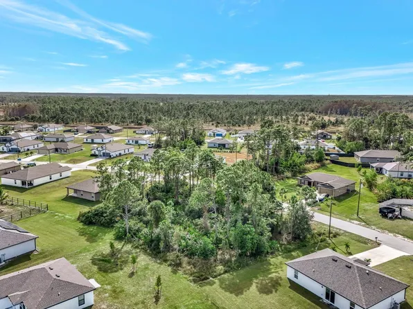 867 Youngreen Dr, Fort Myers, FL 33913