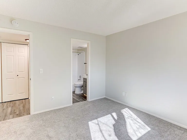 Dover Commons Apartments — Photo 46