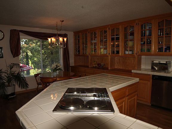 4th image of 2845 Maryetta Ct