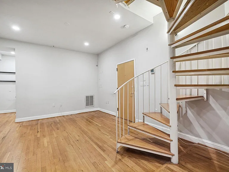 1417 Chapin St NW #203 — Photo 5