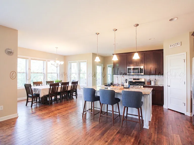 11533 Wagon Wheel Way — Photo 3