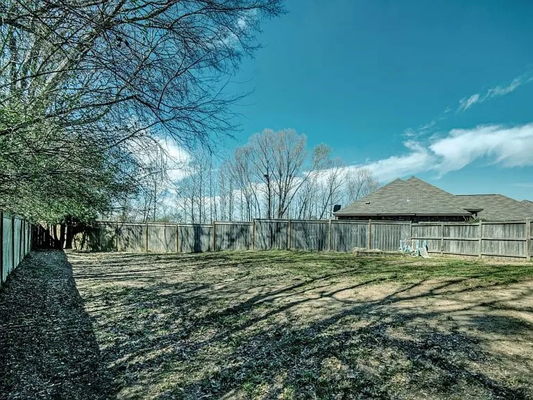 121 Millhouse Dr — Photo 19