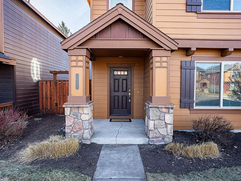 20487 Brentwood Ave — Photo 3