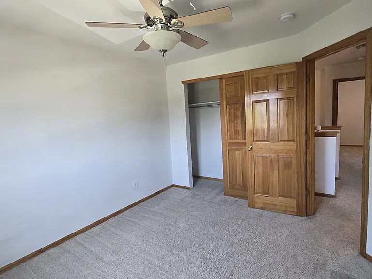 22341 E Mercer Pl — Photo 2