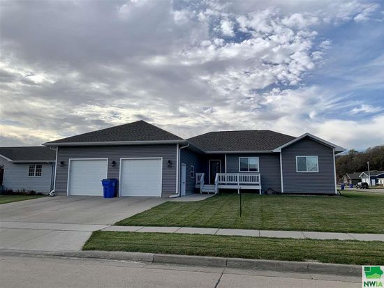 1577 Brandon Dr Vermillion Sd 57069 Zillow