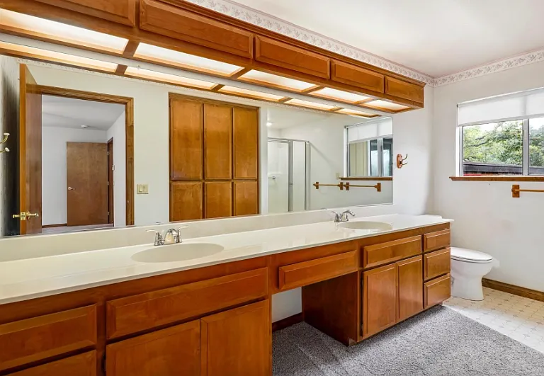 4510 Chicago Ave — Photo 11