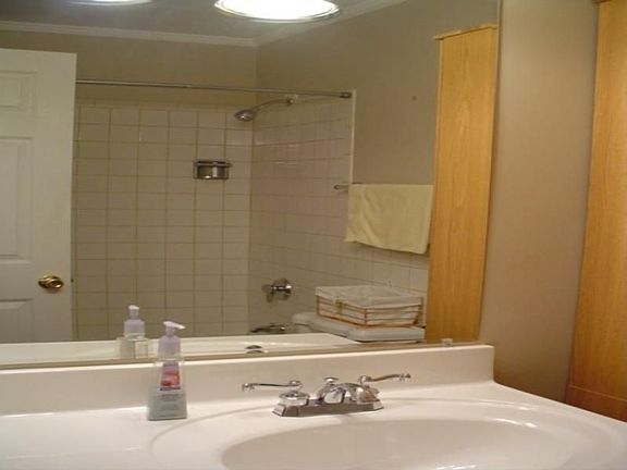 5th image of 10031 Echoridge Ln APT H