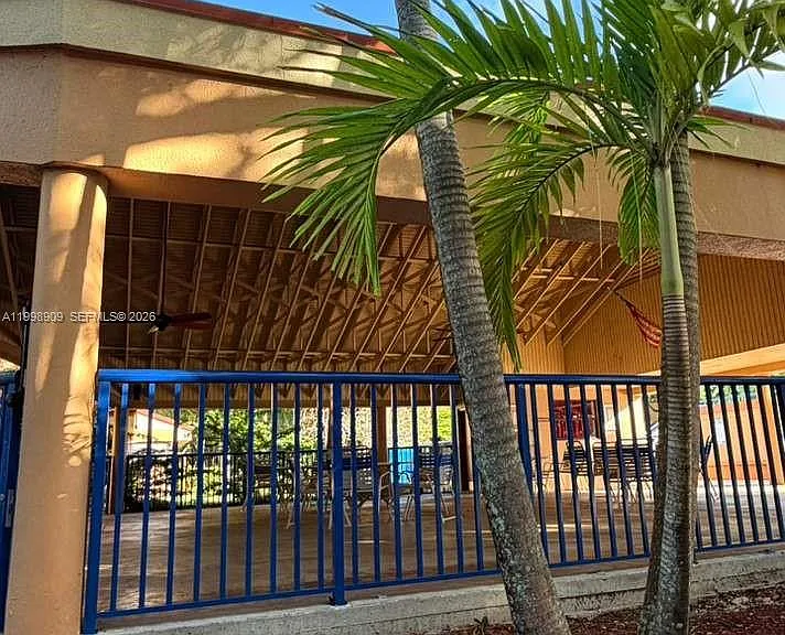 15515 N Miami Lakeway #202-11 — Photo 22