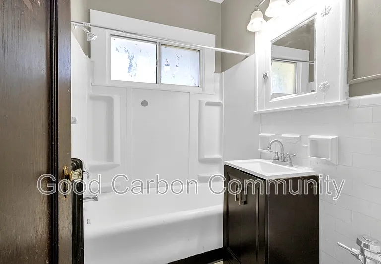 2098 Delaware Ave #3 — Photo 8