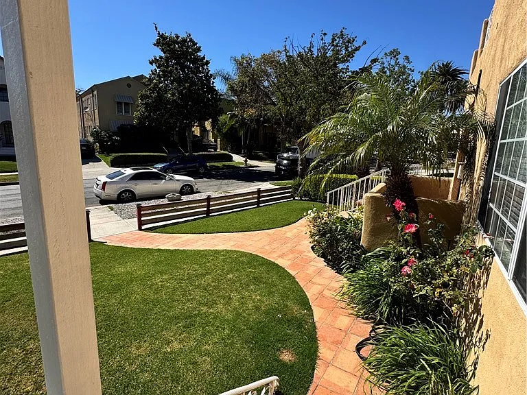 1046 S Citrus Ave — Photo 51
