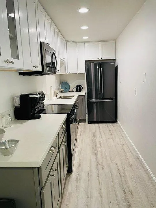 510 N Villa Ct — Photo 3