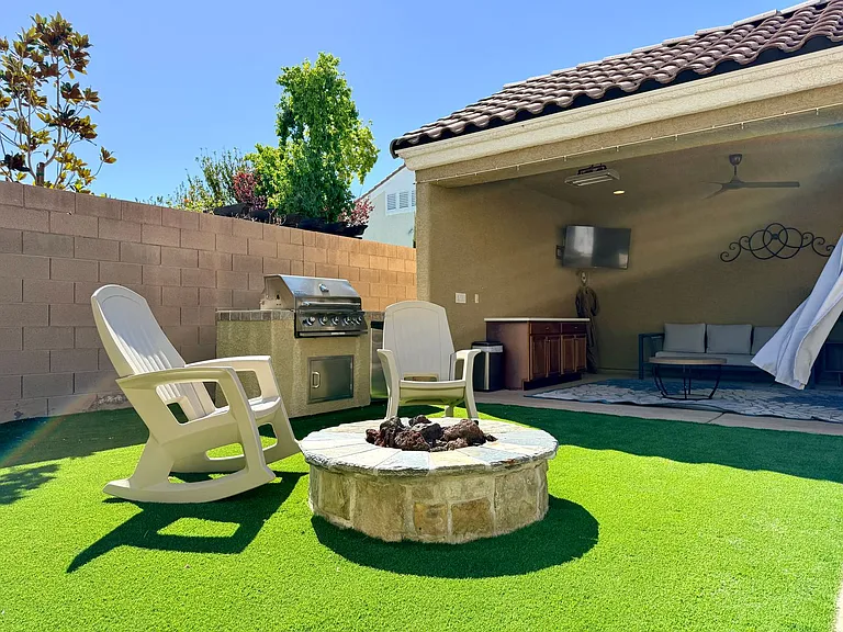 8565 Hogan Falls Cir — Photo 35