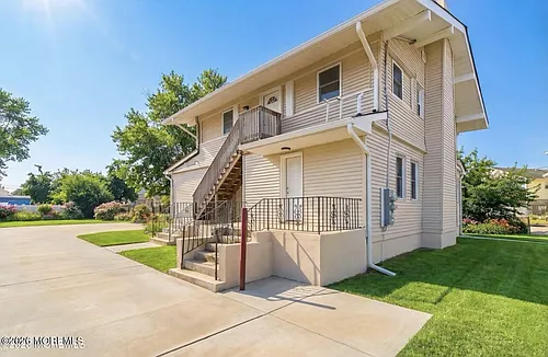 40 Twilight Ave #1 Photo 1