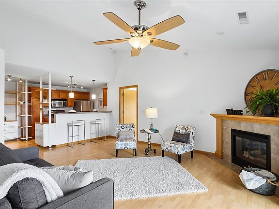 5th image of 470 N 1st Ave APT 301