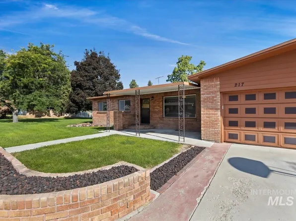 217 Albert St, Caldwell, ID 83605
