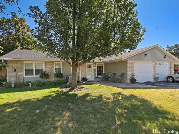 7433 Crest Hill Ct #7433, Fox Lake, IL 60020