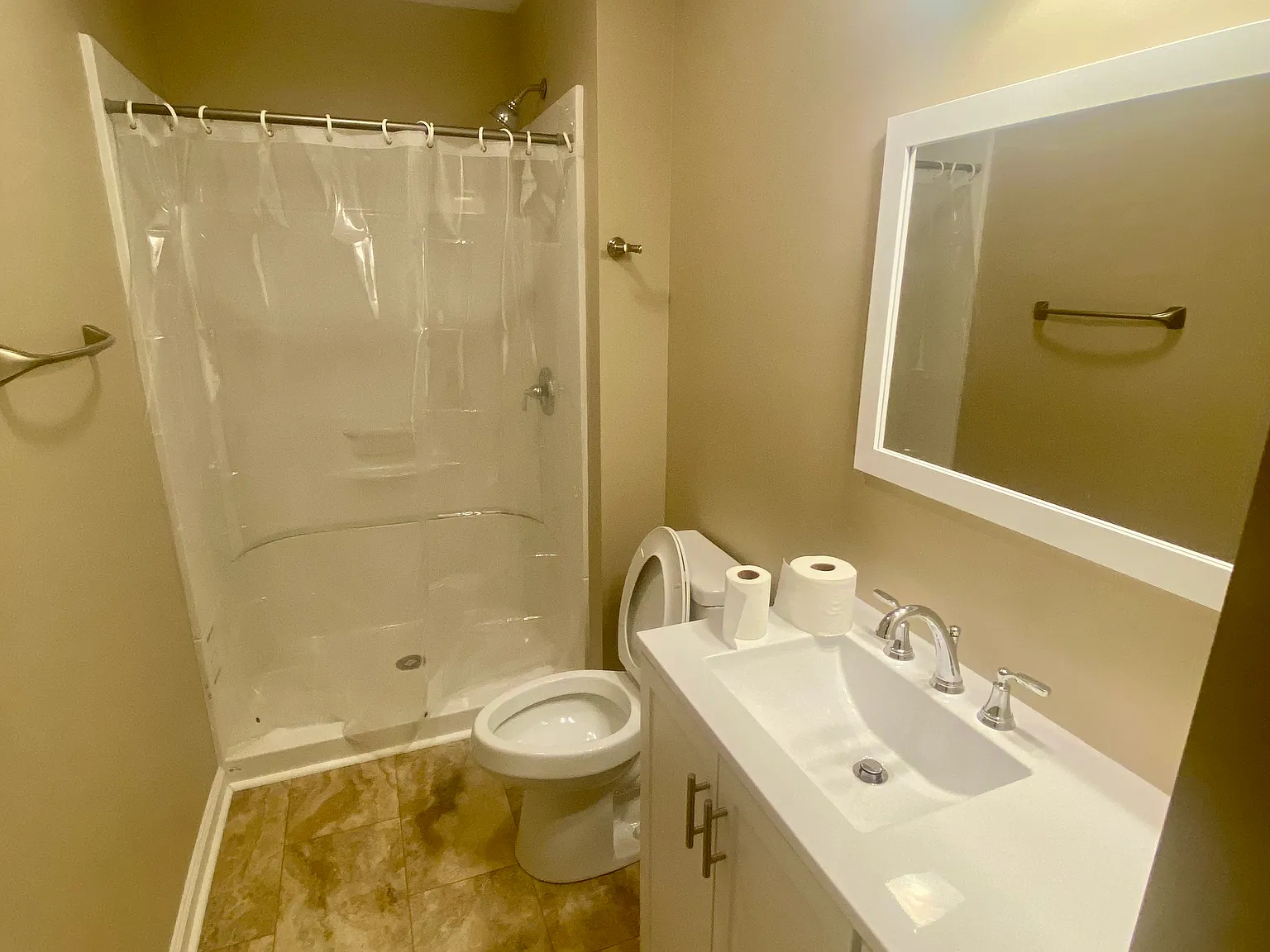 4 bed, 1400 sqft, $750 — Photo 4