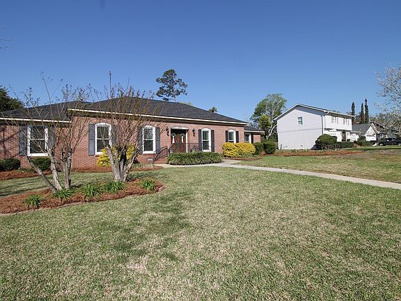 2nd image of 3008 Wendover Rd