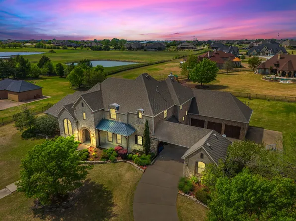 1061 Kingsbridge Ln, Heath, TX 75032