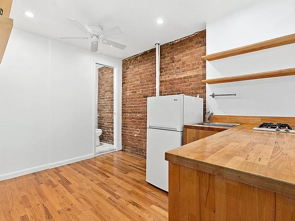 2nd image of 336 E 6th St APT 3RE