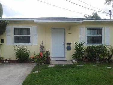 1st image of 1459 NW 10th St