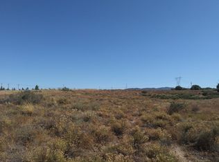 Medlow Ave, Oak hills, CA 92344