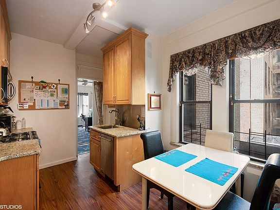 2nd image of 150 W 95th St APT 5C
