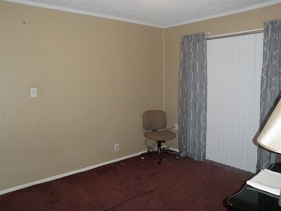 2nd image of 113 Park Cir