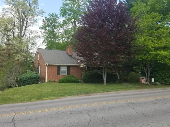 400 Airport Rd