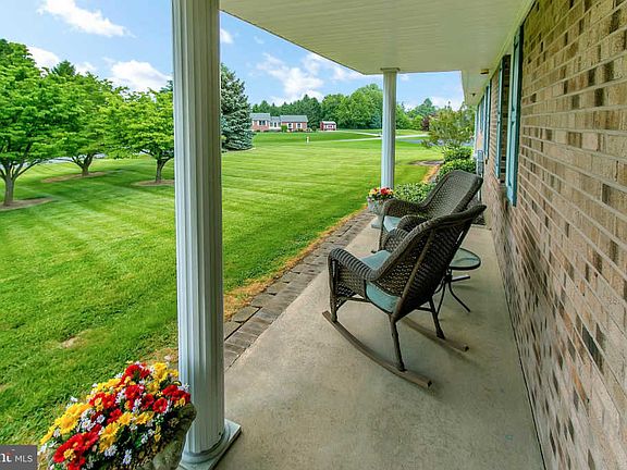 4th image of 158 Tulip Ct