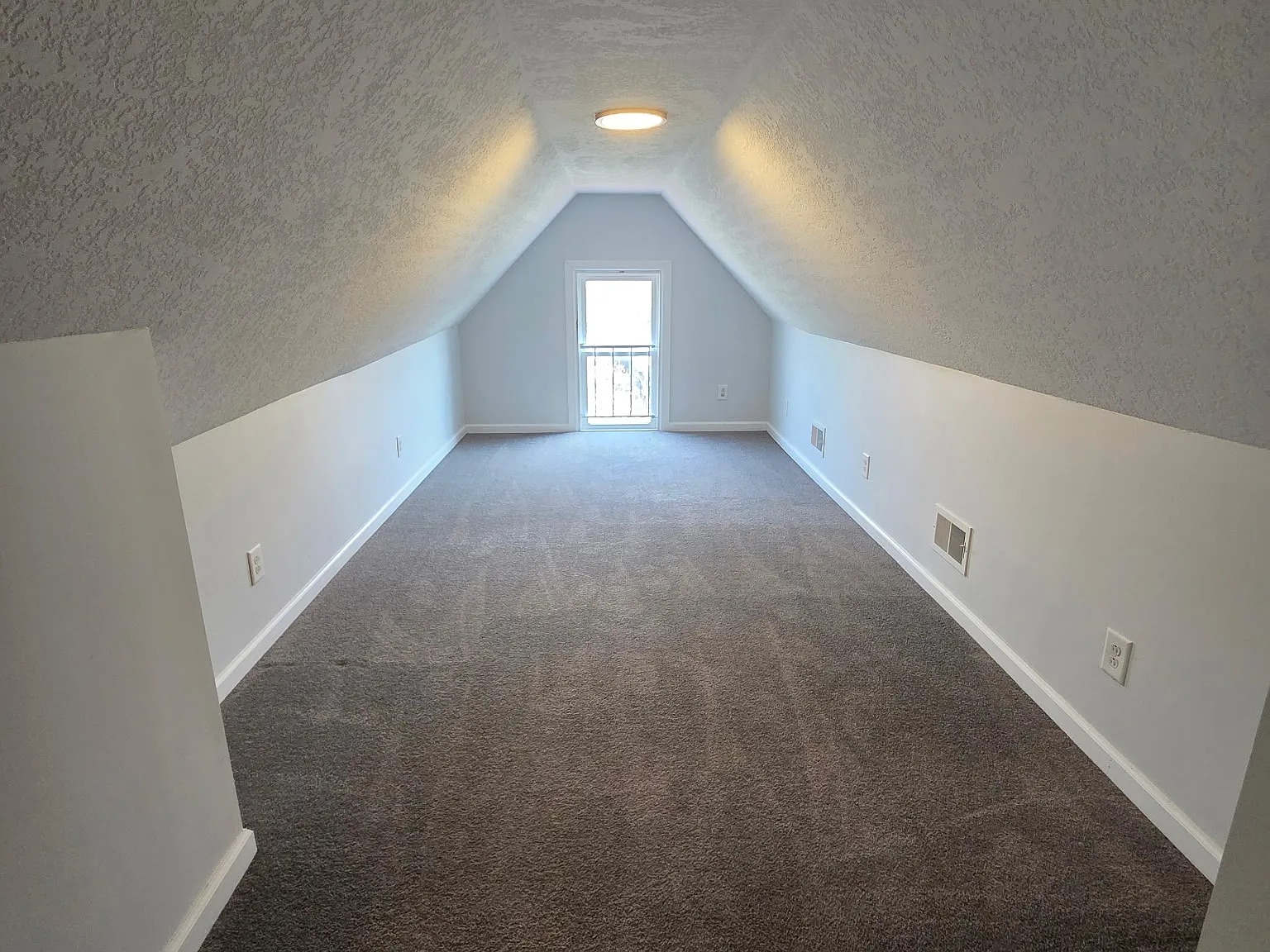 156 Grant Ave — Photo 4