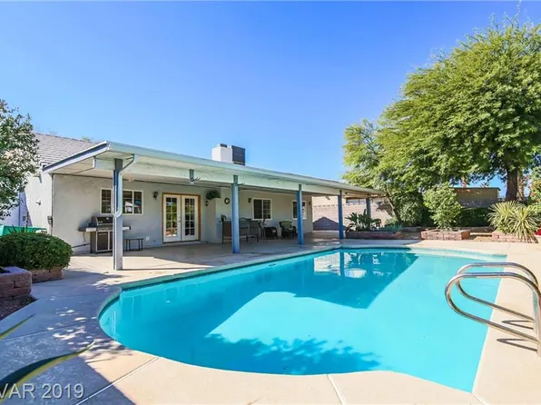 5836 Corazon Dr, Las Vegas, NV 89103