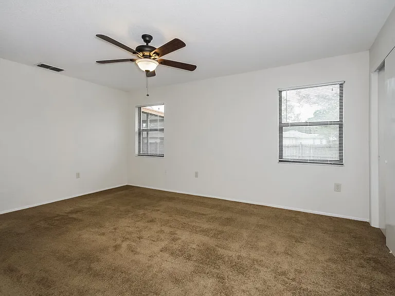 4249 Lancaster Dr — Photo 9