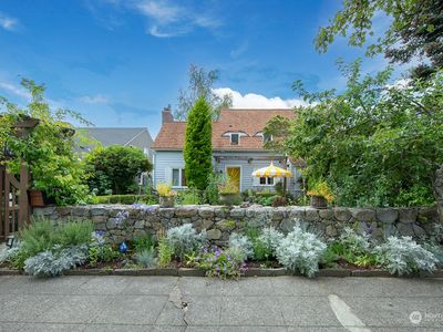 4211 43rd Avenue NE, Seattle, WA, 98105