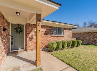 7012 Pinon St, Fort Worth, TX 76116