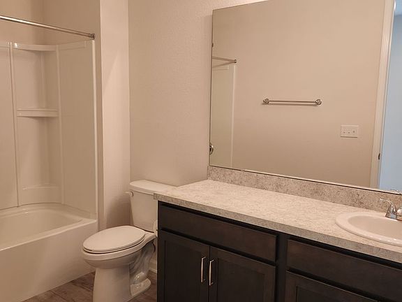 4th image of 95295 College Pkwy